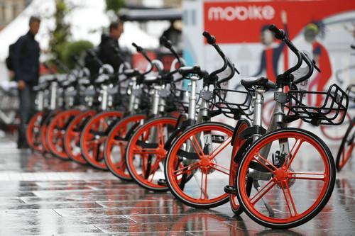 6月29日，來(lái)自中國(guó)的摩拜單車在英國(guó)第二大城市曼徹斯特亮相。新華社發(fā)