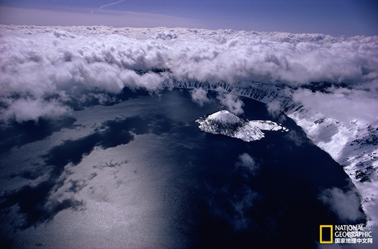 火山口湖國家公園，俄勒岡州攝影：Sam Abell，國家地理創(chuàng)意版