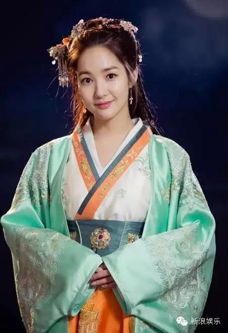 允兒招架不住古裝？韓國女星古裝LOOK一覽 誰贏了？