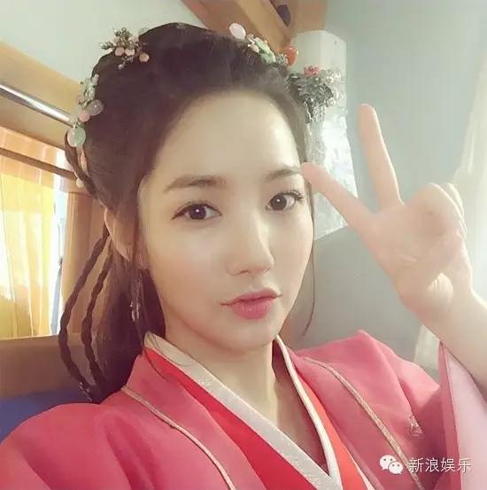 允兒招架不住古裝？韓國女星古裝LOOK一覽 誰贏了？