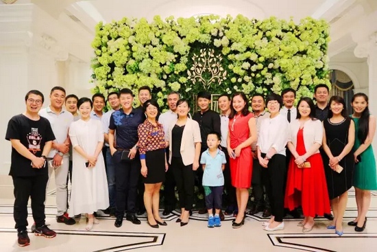 期待的時(shí)候，總是很長(zhǎng)，相聚的時(shí)候，總是很短。