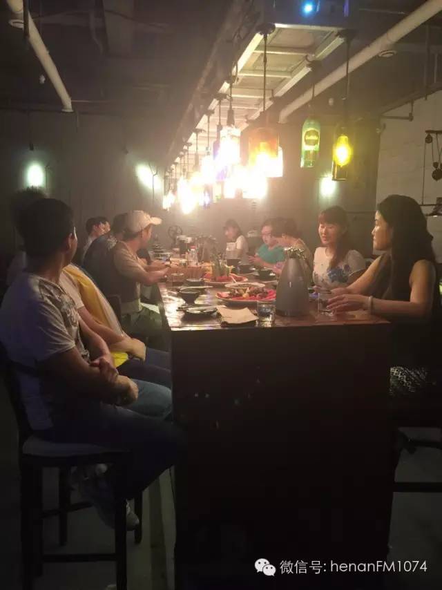 他們在干什么？