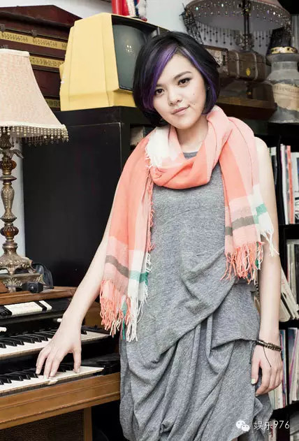 劉思涵，2011年9月發(fā)行首支個人單曲《走在冷風中》。種子音樂簽約藝人。