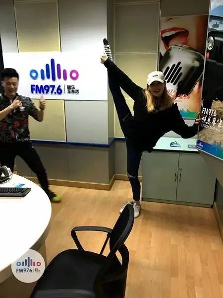 哇哦！都是帶功夫滴美人兒！