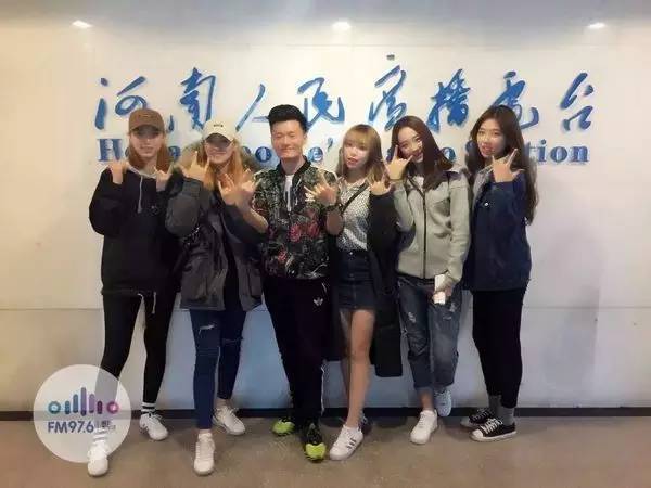路飛終于體驗(yàn)了一回“他在叢中笑”的感覺！