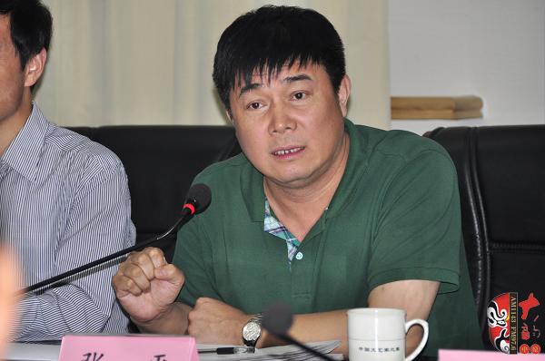 河南豫劇院藝術(shù)發(fā)展部主任、著名導(dǎo)演張平