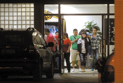 2012年9月17日，廠橋小學(xué)門口，一女子駕車錯將油門當(dāng)剎車，撞死一男學(xué)生。