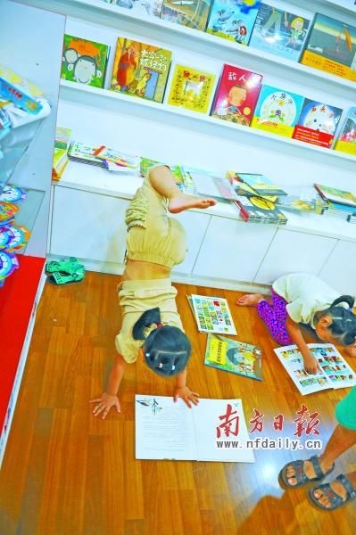 　由于有的孩子自控力差，造成圖書(shū)損壞。 南方日?qǐng)?bào)記者 王云攝