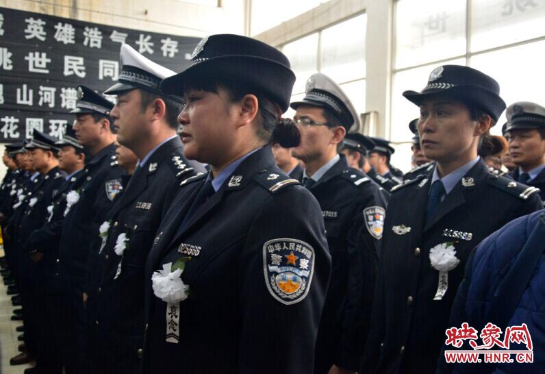 送別儀式上，姚世民的不少同志忍不住流下了眼淚