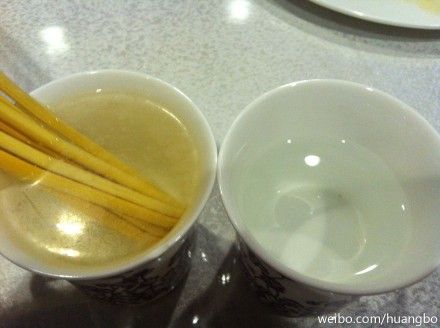圖片來自黃渤、河北李虎微博