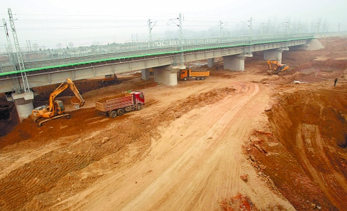 百年京廣鐵路為南水北調總干渠“讓路”