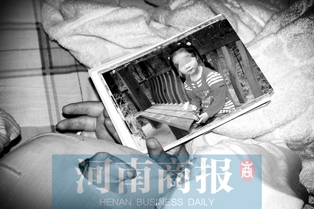 誰能想到漂亮可愛的孩子，會(huì)變成現(xiàn)在的樣子