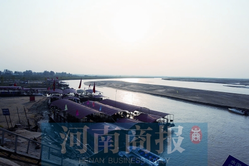 鄭州黃河邊上多數(shù)“漁家樂(lè)”均無(wú)船檢、合格證等