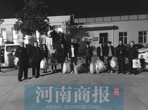 男子半夜與女網(wǎng)友見面 沖出3人對(duì)其毆打并搶走近2萬