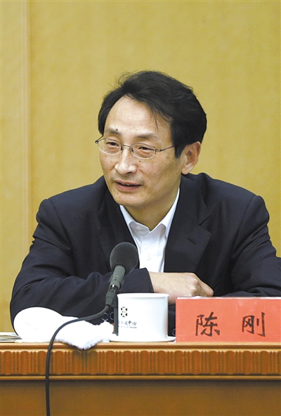 昨日，北京市人大代表、北京市副市長(zhǎng)陳剛參與豐臺(tái)團(tuán)小組討論。 新京報(bào)記者 浦峰 攝