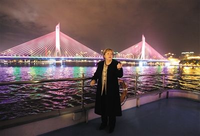 2012年2月3日，德國總理默克爾夜游廣州。