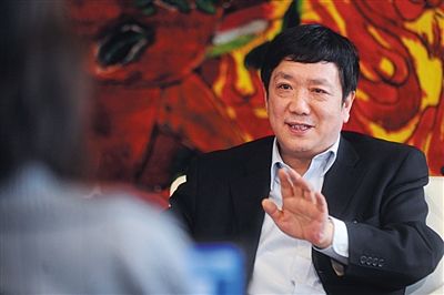 　政協(xié)委員、中國電力投資集團總經(jīng)理陸啟洲稱，7800元是其每月基本工資。資料圖片/新京報記者 楊杰