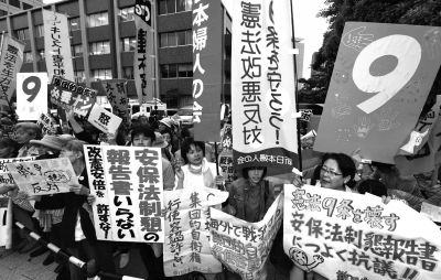 　5月15日，日本東京，民眾集會(huì)抗議政府修憲。圖/東方IC