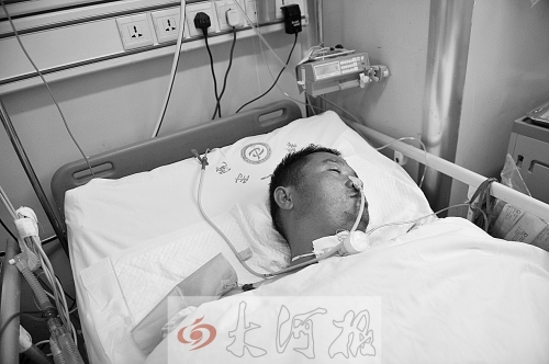 姚戰(zhàn)標(biāo)因甲烷中毒，大腦受到損害，重度昏迷。