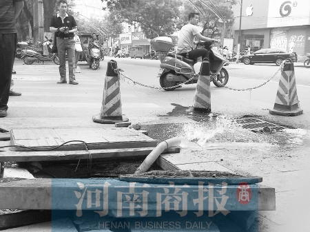 污水不停冒出，隔幾分鐘就要抽一次