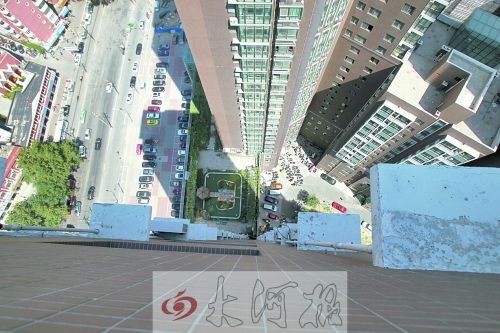 空中花園有水池有假山，還養(yǎng)有鴿子