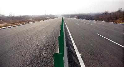 鄭上快速路工程建設(shè)已進(jìn)入收尾階段。
