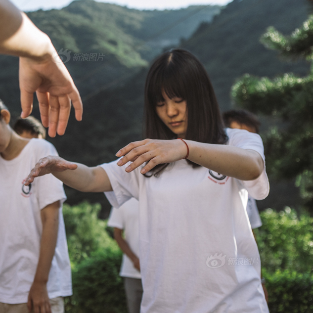 成人夏令營(yíng)體驗(yàn)道教生活