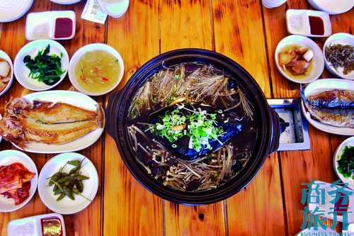 島上著名的養(yǎng)生大餐。