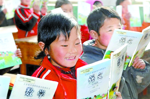 河南全省不分城鄉(xiāng)，都將免費提供教科書。 資料圖片