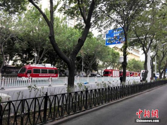 5月22日7時50分許，烏魯木齊市沙依巴克區(qū)公園北街早市發(fā)生一起爆炸案，造成人員傷亡。