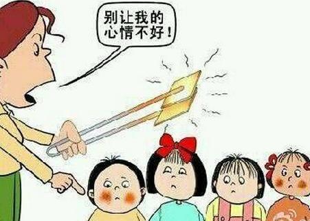 又是精神??？補課孩子遭棒擊 女老師下此毒手原因為何？