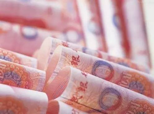 對增收潛力大、帶動能力強的7大群體（技能人才、新型職業(yè)農(nóng)民、科研人員、小微企業(yè)創(chuàng)業(yè)者、企業(yè)經(jīng)營管理人、基層干部隊伍、有勞動能力困難群體）實施激勵計劃，推出差別化收入分配激勵政策，帶動城鄉(xiāng)居民實現(xiàn)總體增收。