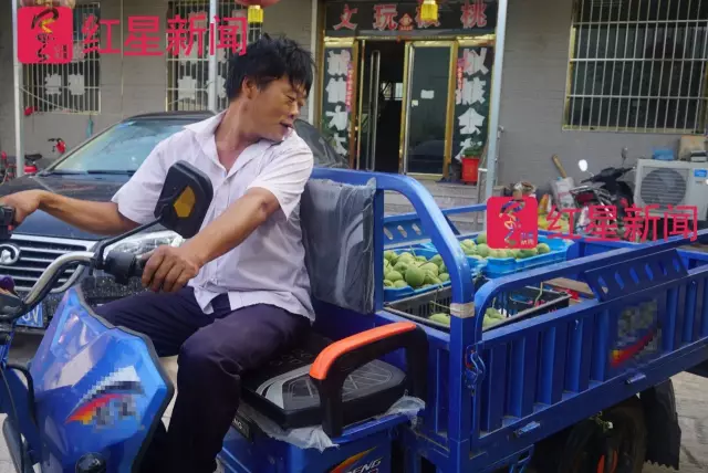 文玩核桃遇冷由幾萬(wàn)一對(duì)降到5元沒(méi)人要？商戶否認(rèn)