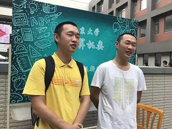 雙胞胎兄弟陳于勤、陳于思。