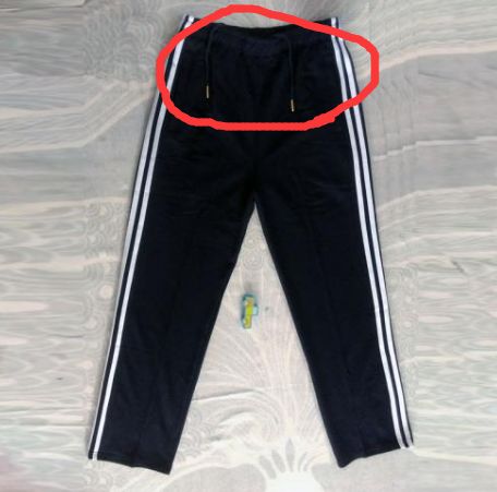嚇哭！6歲男孩被夾斷手指 罪魁禍?zhǔn)拙故切７? oldsrc=