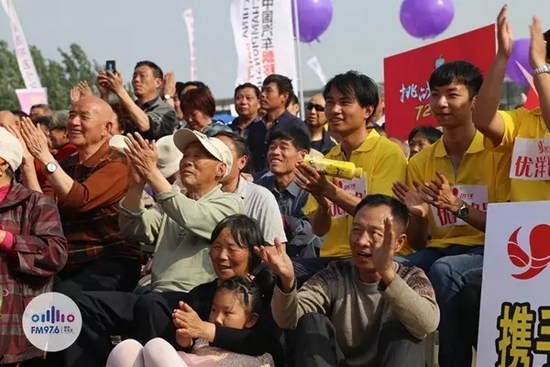 看你們的表情就知道，你們?cè)谙?，再?lái)一段！