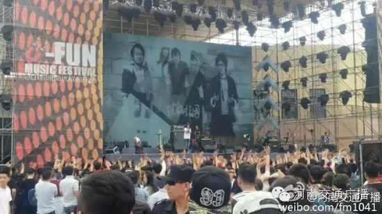 河南交通廣播主持人佳音、彎彎、朱浩都登上了優(yōu)放舞臺，優(yōu)放，交廣在這里！
