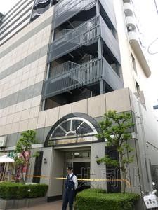 5月27日，埼玉縣蕨市一公寓樓發(fā)生疑似強(qiáng)迫殉情案，一名日本人男性和一名中國籍女性死亡。