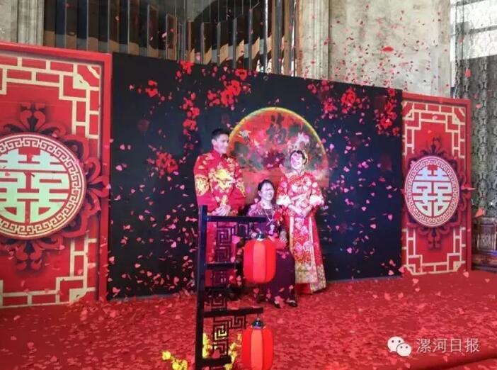 婚禮現(xiàn)場(chǎng)。