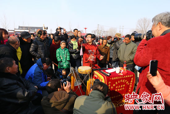 第九屆寶豐馬街書會(huì)精彩開鑼 1500余名民間藝人獻(xiàn)藝