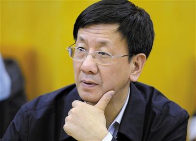 昨日，最高檢檢察長曹建明在遼寧團(tuán)參加“兩高”報告分組審議。記者 陳杰 攝