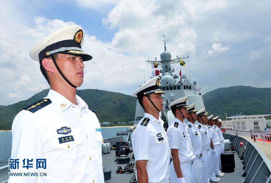 6月9日，在三亞某軍港，?？谂灩俦谂烎剂嘘?。