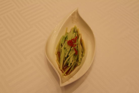 白灼翠芥蘭。 花惠生 供圖