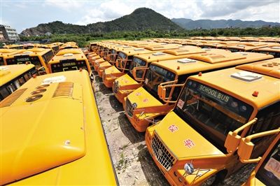 8月28日，浙江溫嶺，擱置農(nóng)村近1年的校車。