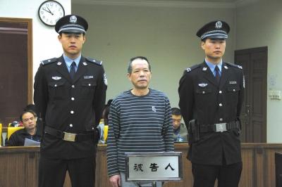 張曙光案宣判后，被告人蘇順虎在法庭上聽取宣判。法院供圖