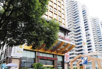 衡陽官員趙安民與之保持聯(lián)系，并邀約女子在這家酒店房間見面。