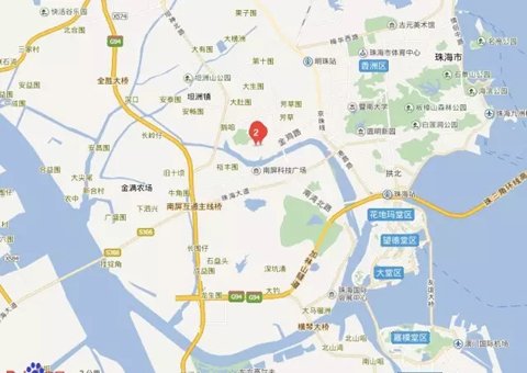 以此前的格力康樂園為例。在2005年，格力電器就已出資2億元，建立員工生活區(qū)——格力康樂園。該生活園區(qū)建筑面積達(dá)12萬平方米以上，可容納員工10000多人。后來，斥資4億的康樂園二期也已經(jīng)投入使用。