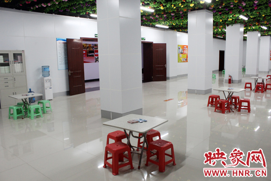 為了給市民納涼避暑創(chuàng)造舒適的環(huán)境，今年鄭州市人防辦加大了投入，對納涼點(diǎn)進(jìn)行了升級改造