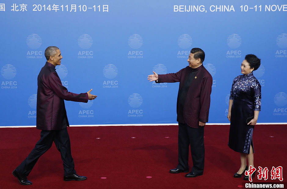 圖為習(xí)近平夫婦歡迎美國(guó)總統(tǒng)奧巴馬。中新社發(fā) 杜洋 攝