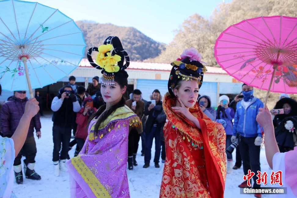 “洋貴妃”現(xiàn)身河南滑雪場(chǎng)